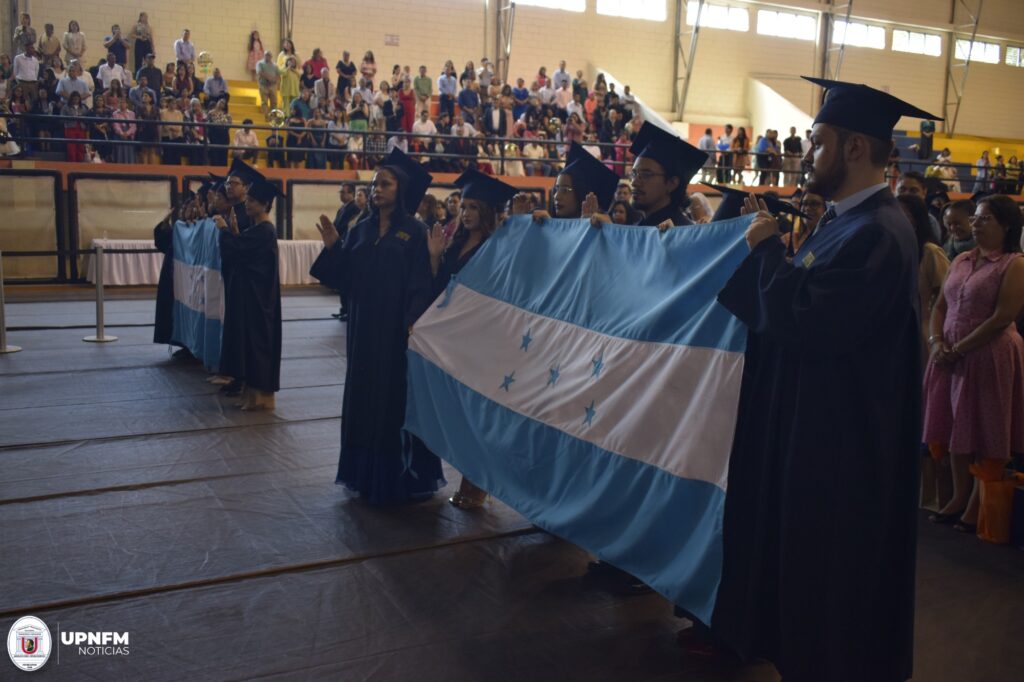 UPNFM gradúa 142 nuevos profesionales en ceremonia anticipada 2025