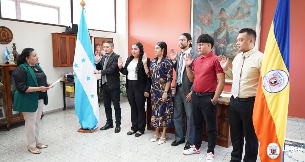 UPNFM juramenta nueva directiva estudiantil y representantes CSU