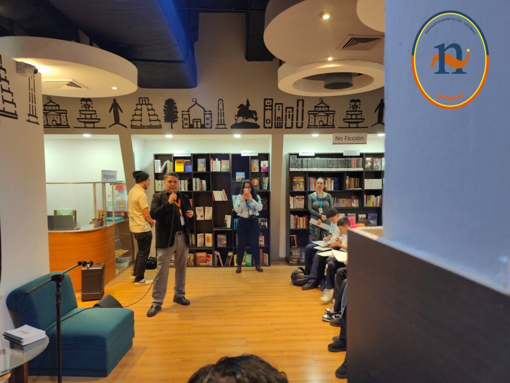 SECAPPH impulsa masterclass de poesía en UPNFM