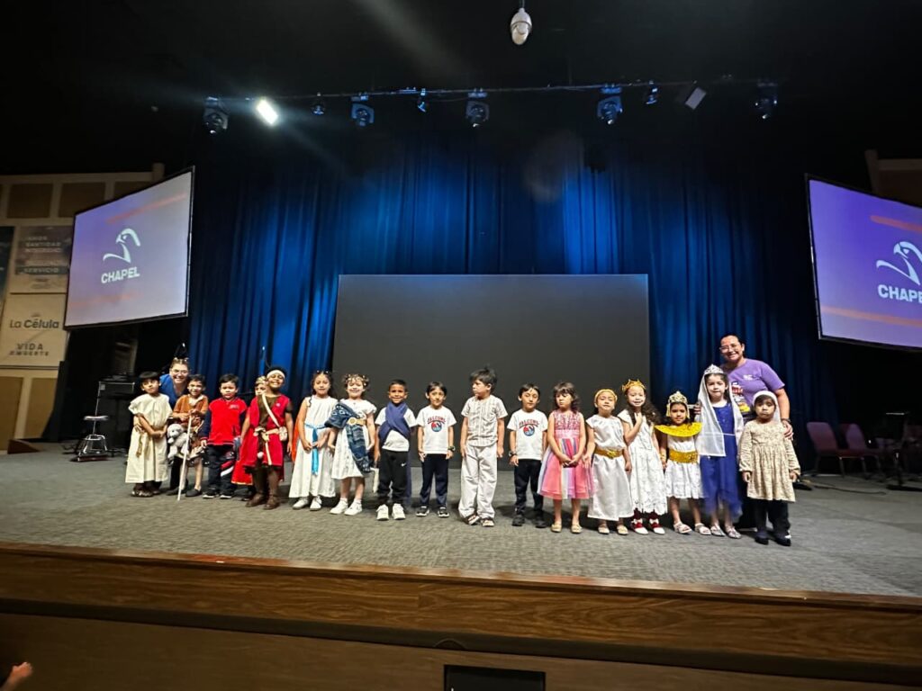 CEAD Christian School celebra el Día de la Biblia